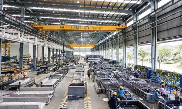 投入使用中的建筑工業(yè)化基地一期預(yù)制工廠